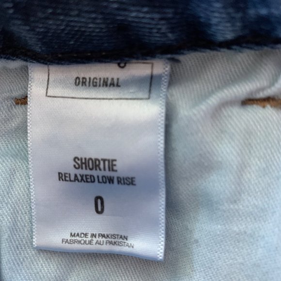 EXPRESS Original Relaxed Low Rise Shortie Frayed Hem Blue Denim Jean Shorts Sz 0 - Picture 5 of 8